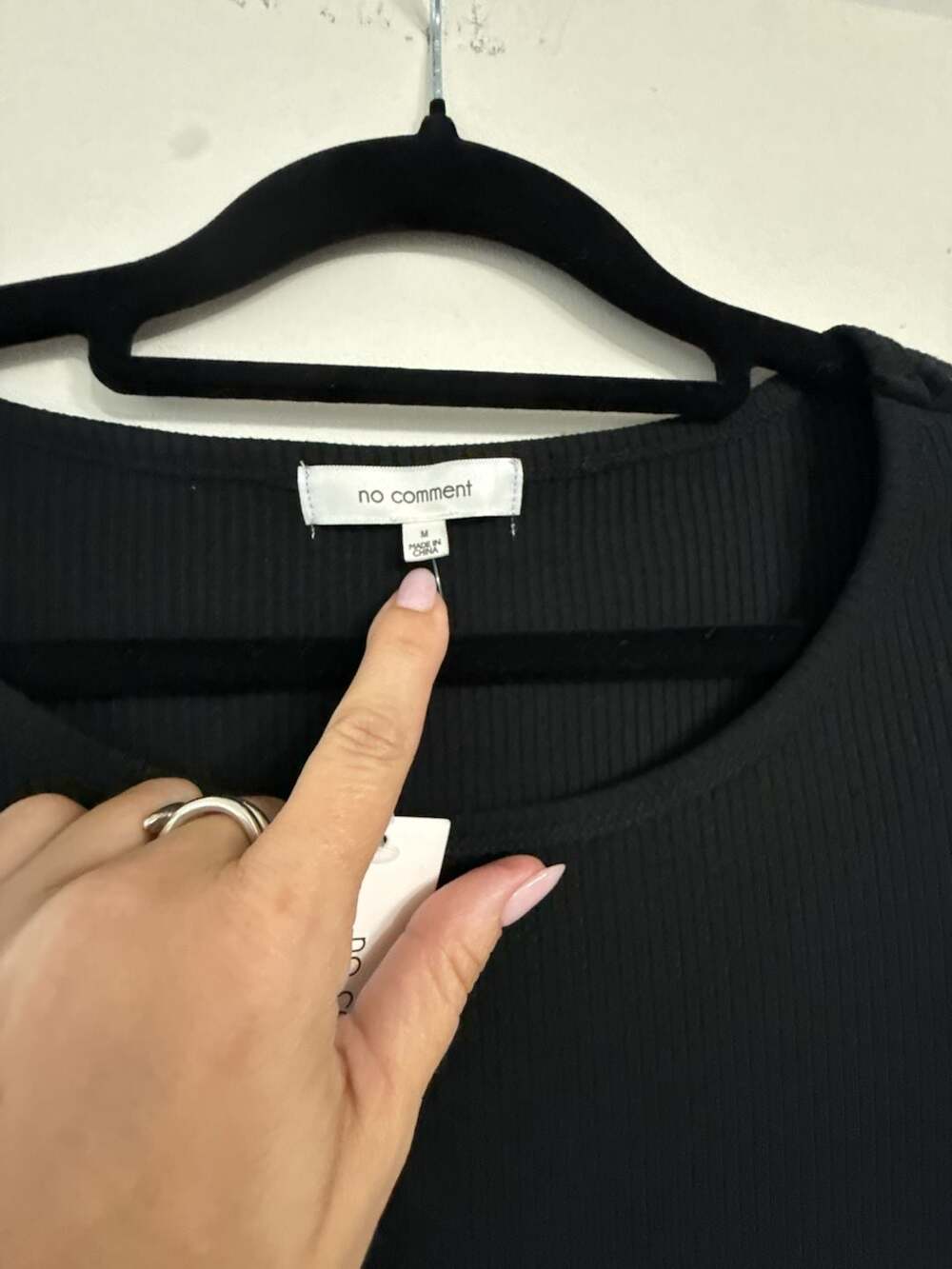 No Comment Women's Short Sleeve Ribbed Scoop Neck Bodycon Dress Side Slit Size - Picture 2 of 4
